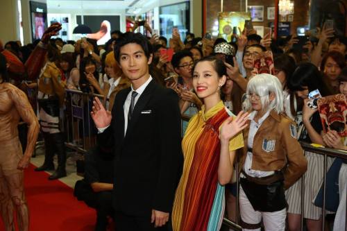 More photos from the Shingeki no Kyojin: End of the World world premiere in Hong Kong’s apm Mall today! Featuring Miura Haruma (Eren), Mizuhara Kiko (Mikasa), the Colossal Titan, and plenty of cosplayers!  Previous photos here!