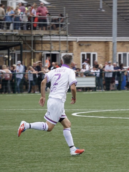 lilsherlockian1975: hockeybella25: gravesdiggers: Some fantastic shots of Rupert Graves at the PBO v