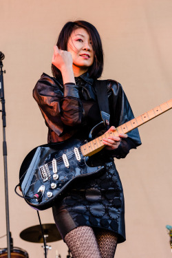 joygabriel:  Toko Yasuda of St. Vincent