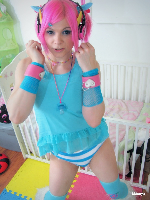 bbtanya21:  http://lockers.birchplace.com/babytanya  Lovely colors for a lovely girl