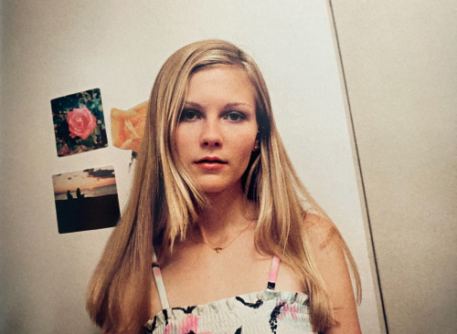 Kirsten Dunst On The Set Of The Virgin Suicides