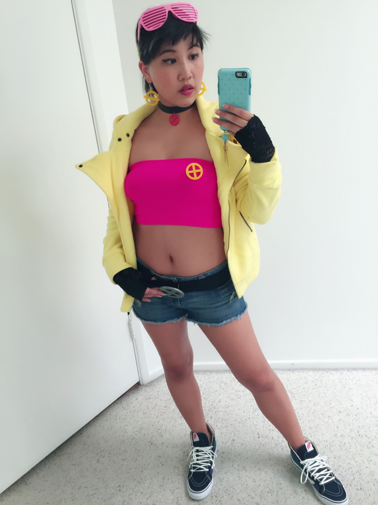 rabbureblogs:  Ta-dah!! Jubilee cosplay pretty much complete! I’ll spike my hair