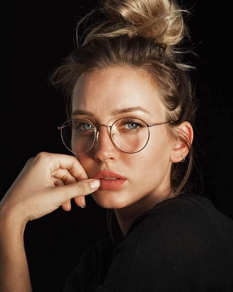 cute-and-pretty:  Carolina Porqueddu