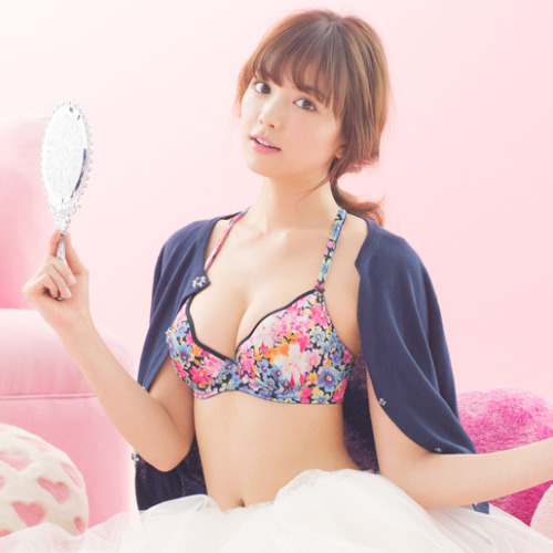 Mikiko Yano : 矢野未希子 lingerie