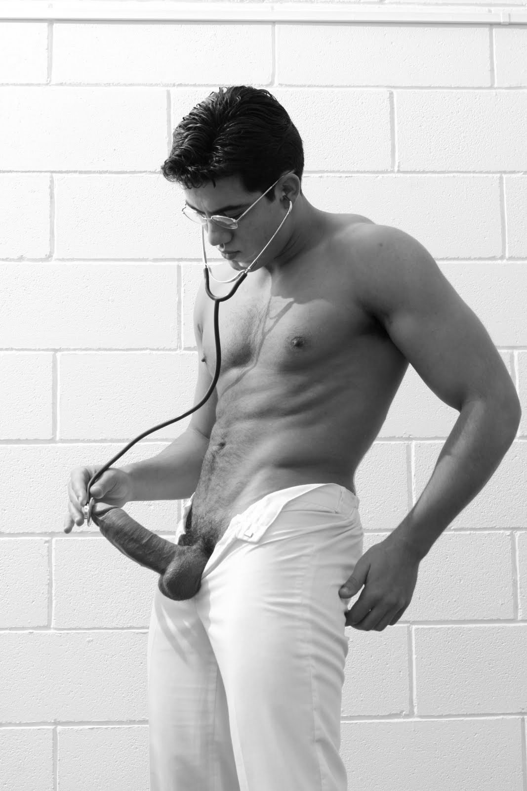 This Doctor can certainly give me a physical 