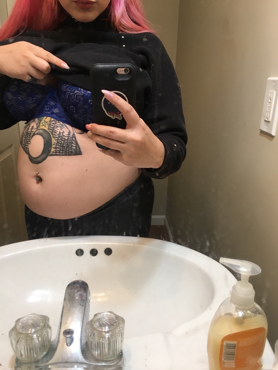 scarybabe:  I love pho 😍✨ more cute feedee goodness~ Before vs. After! adding