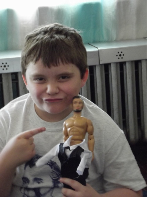 nosebacon: Oh my god, Wolfie just undressed his Abraham Lincoln figure and ts hilarious. Look how bu