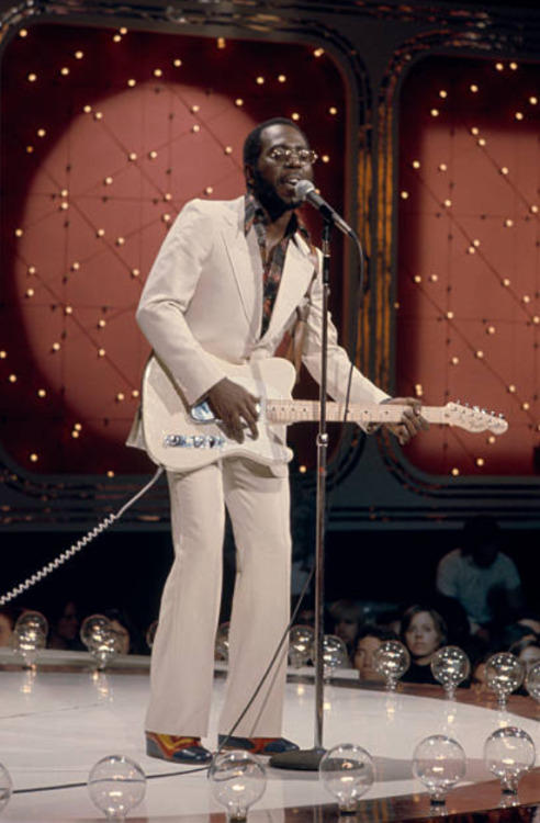 twixnmix: Curtis Mayfield on The Midnight Special in 1973.