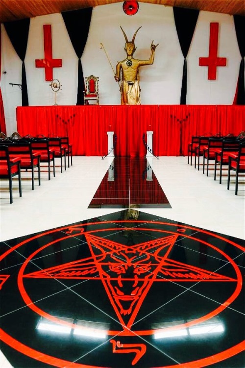 connexion21: 666satanpig: let us come together for worship! mon église !!!! / My Church THIS 