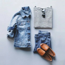 teenscoolest:  Striped Loose T-shirt  