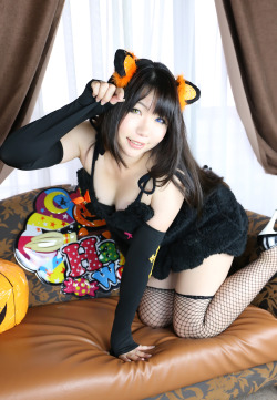 Cute Cosplay Girl Higurashi Rin (Neko Girl) 1-4