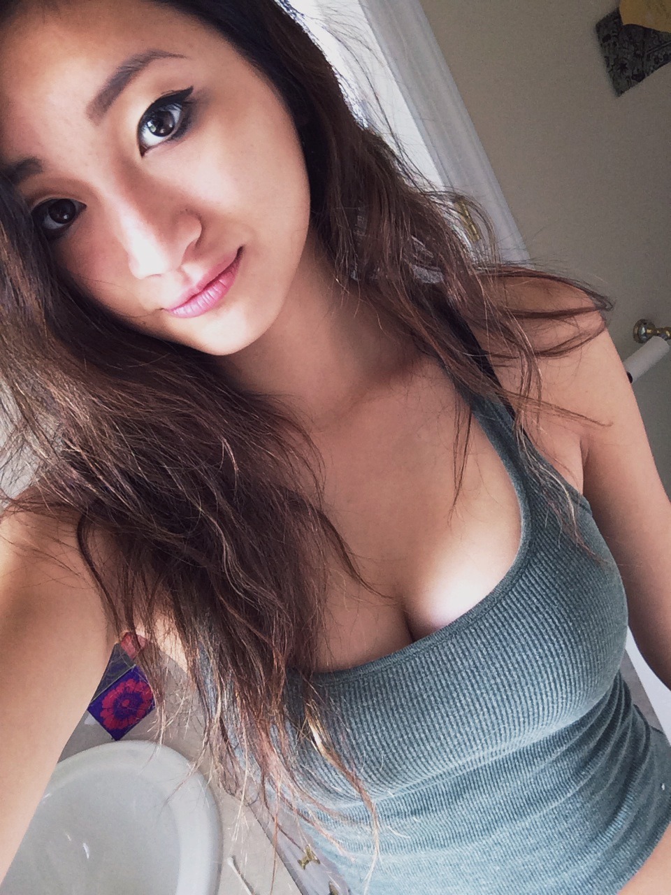 yummmyasians:  http://wowwoohoo.tumblr.com/ ♋YummmyAsians♋ 