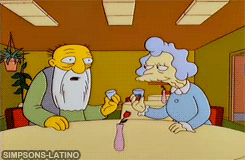 simpsons-latino:  Mas Simpsons aqui 