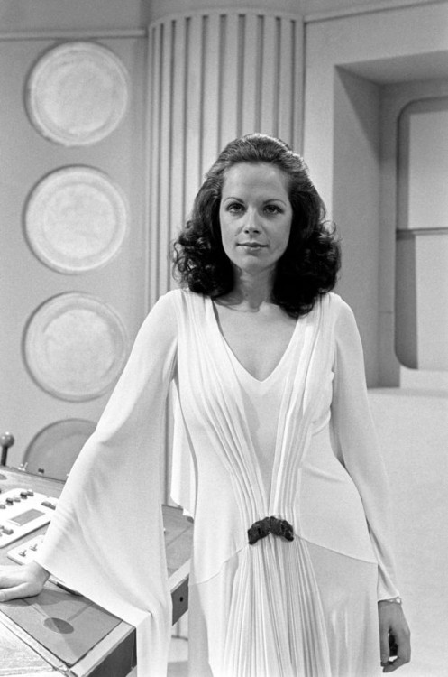 stitching-in-time: My Favorite Dresses from Doctor Who: Romana I’s white dress and feathe