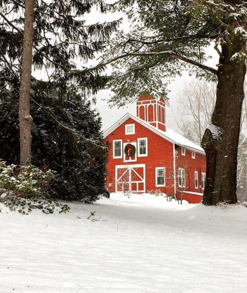 oldfarmhouse: instagram.com/countrylivingmag