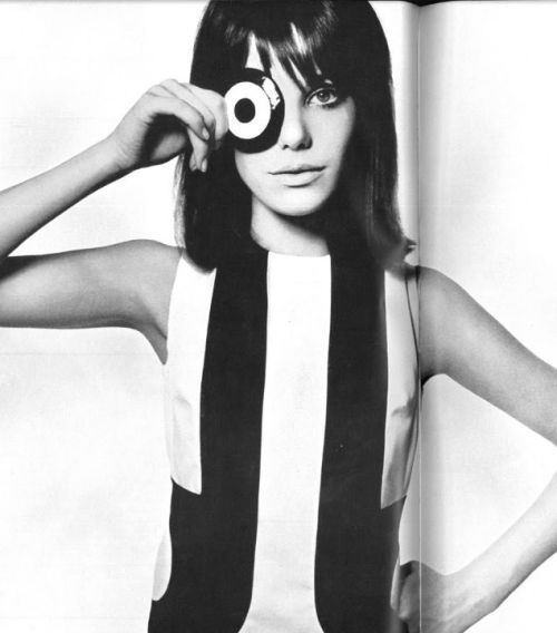 Jane Birkin in full mod-mode.