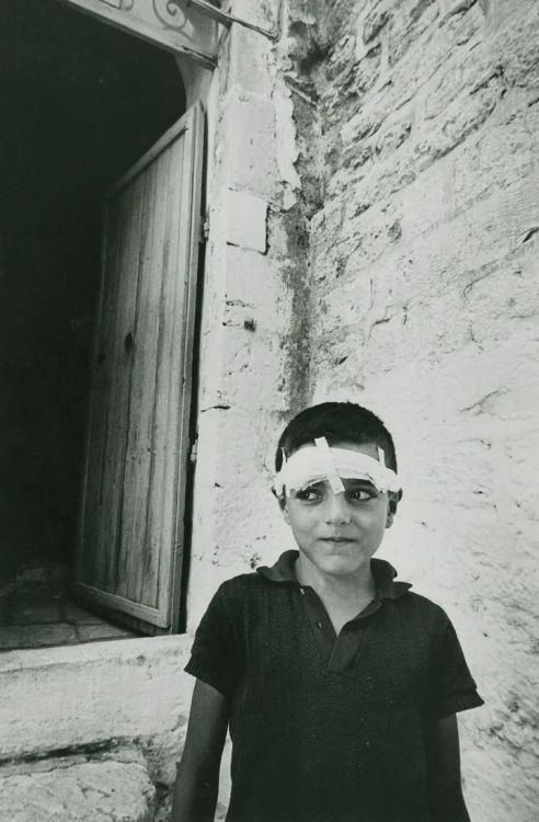 Leonard Freed. Arab boy at his bombed house, 1967.  