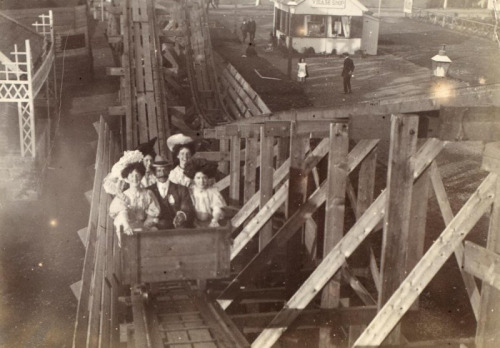 historicaltimes:Victorian Scottish family enjoying a ride on a rollercoaster via reddit