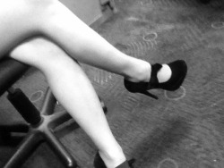 cumbemypet:  daddys-candy:  Daddy bought me these shoes and they’re really super cute and super sexy…  I thought they were pretty and would look great with a pencil skirt.  So I wore them to work.   A four and a half inch heel made them a little less