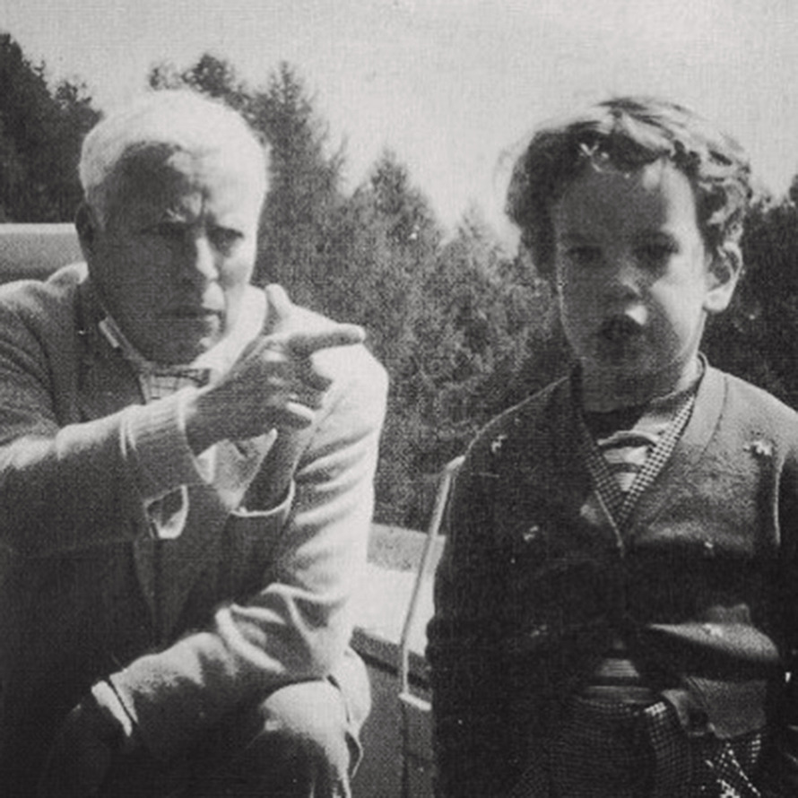 chaplin-images-videos:
“Charlie & Eugène Chaplin - 1950′s
”
At their home in Switzerland, Eugene born in 1953 is his 5th son of what would become 11 children. Eugene also his first child born outside the United States.