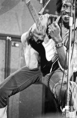 soundsof71:  Jimi Hendrix at the Royal Albert