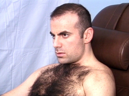 apioca:  Furfect man  adult photos