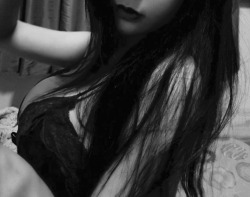 lovingbananaxoxo:  B&W  Sexy