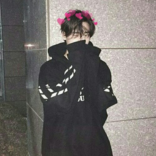 jaewonandonly:  everyone needs jaewon w/ hearts