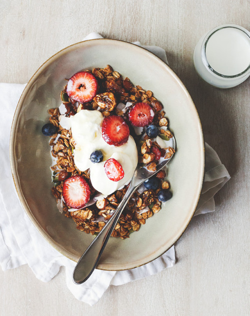 delta-breezes:Fig & Cinnamon Almond Muesli | Chantelle Grady