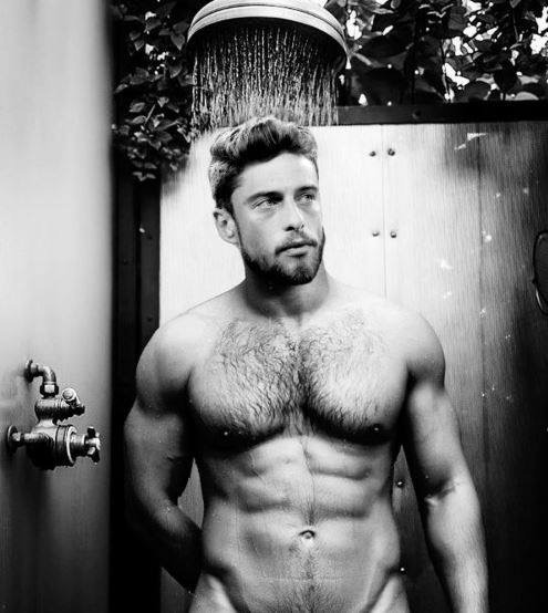 Sexy muscle guys