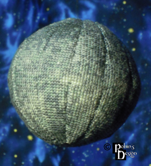 I’m now done cross stitching the inner planets. Mercury is the smallest and keeping it in scal