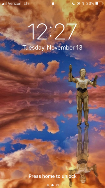 glumshoe:I had to make this my phone background.