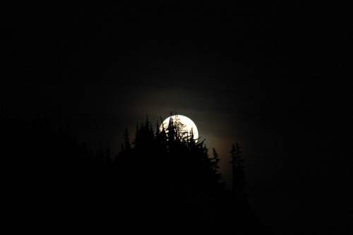 uchihaitachi: Moonrise in the North Cascades