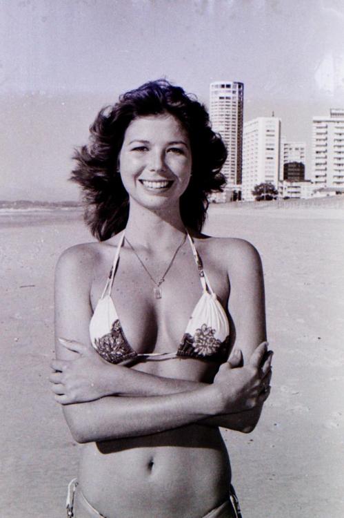 goldcoast-vintage-bikinigirls:Janet Newton