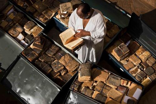 colleenrants: Timbuktu, once the seat of the wealthy Mali Empire, is now impoverished and coping wit