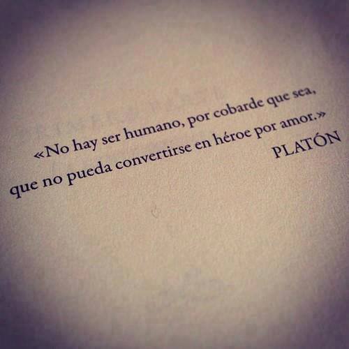 somospandaspordentroyporfuera:   El amor da poder.  -Una chica invisible.  
