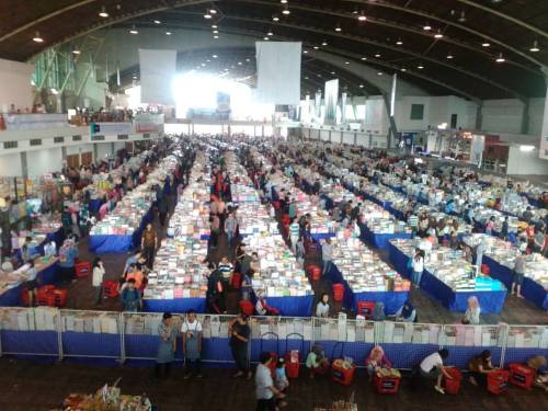 A view from the above. The BIGGEST book sale in South East Asia! #BigBadWolf @bbwbooks_id is now in 