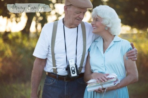 THIS COUPLE THAT’S BEEN MARRIED FOR 57 YEARS DID A PHOTOSHOOT INSPIRED BY THE NOTEBOOK AND I’M SO OV