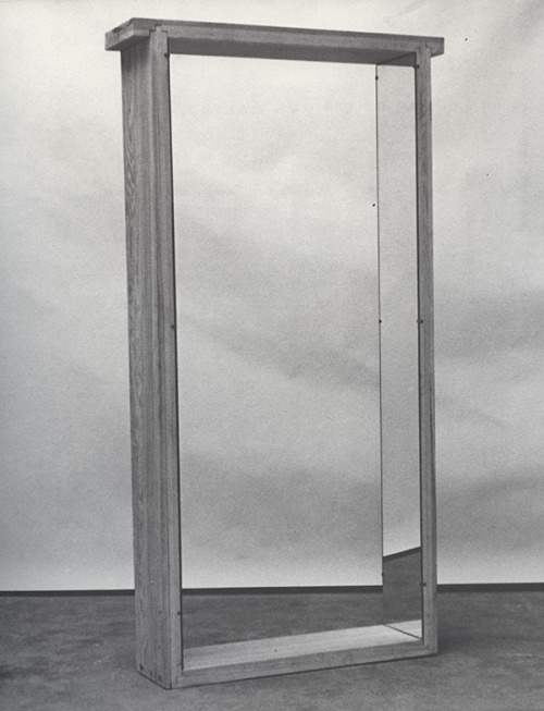 Robert Morris, Untitled (Pine portal with Mirrors), 1961, laminated pine wood and mirrors, 121,9 x 2