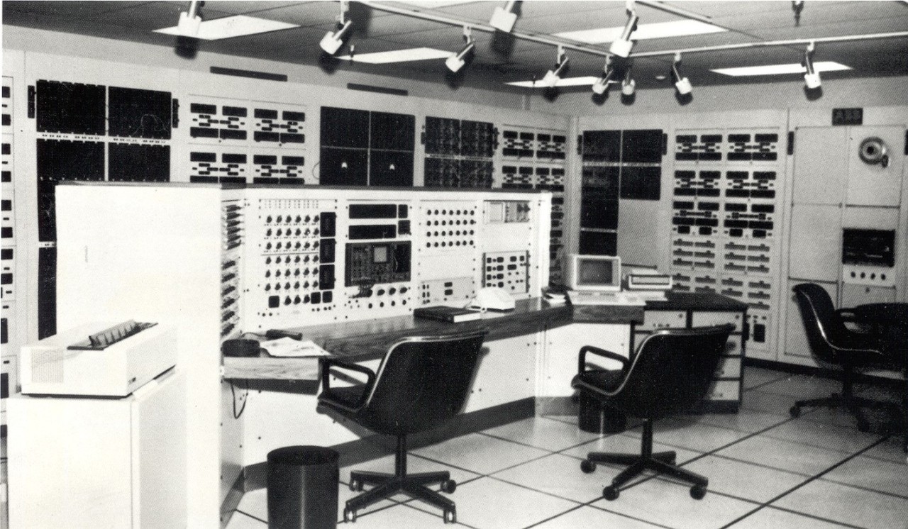 engineeringhistory:  Westinghouse Anacom at ABB, circa 1990. The Westinghouse Anacom,