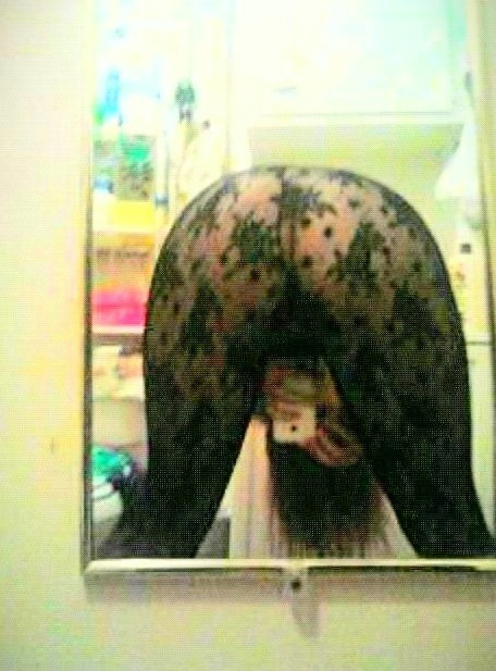getmoneydollaz:  More from the slutty samantha  Follow getmoneydollaz  Wow. So nice!!!