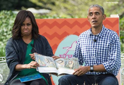 thatsthat24:alexistudies:theweirdwideweb:The Obamas read Where The Wild Things Are, Easter 201