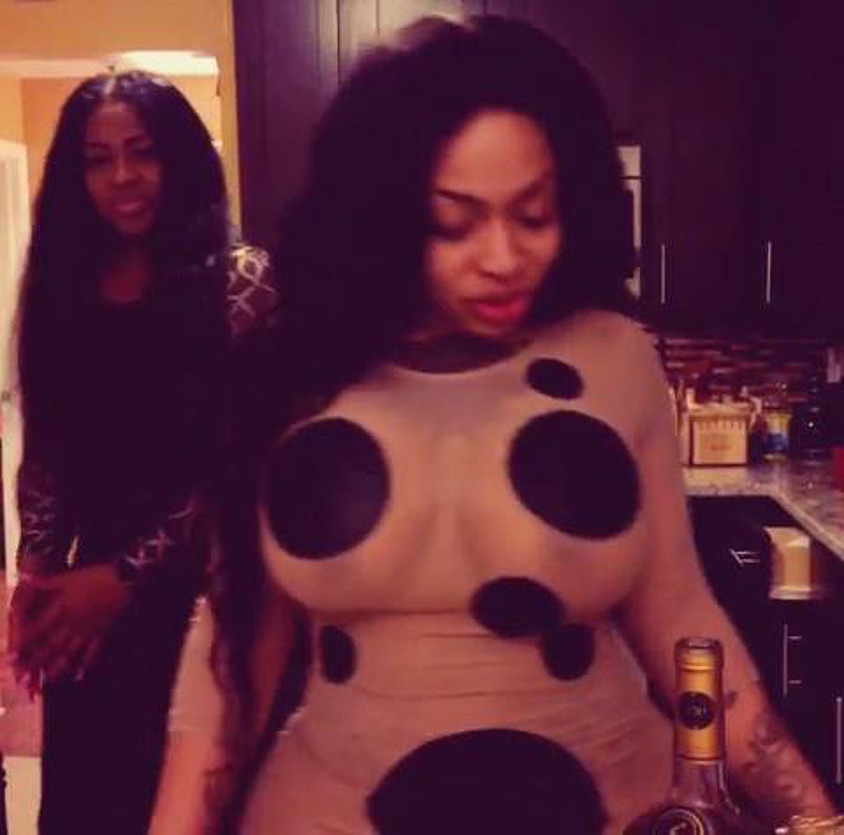 insanebodiez:  Fendi Red Anyone got the Original Video? She Look Bad AF on this 