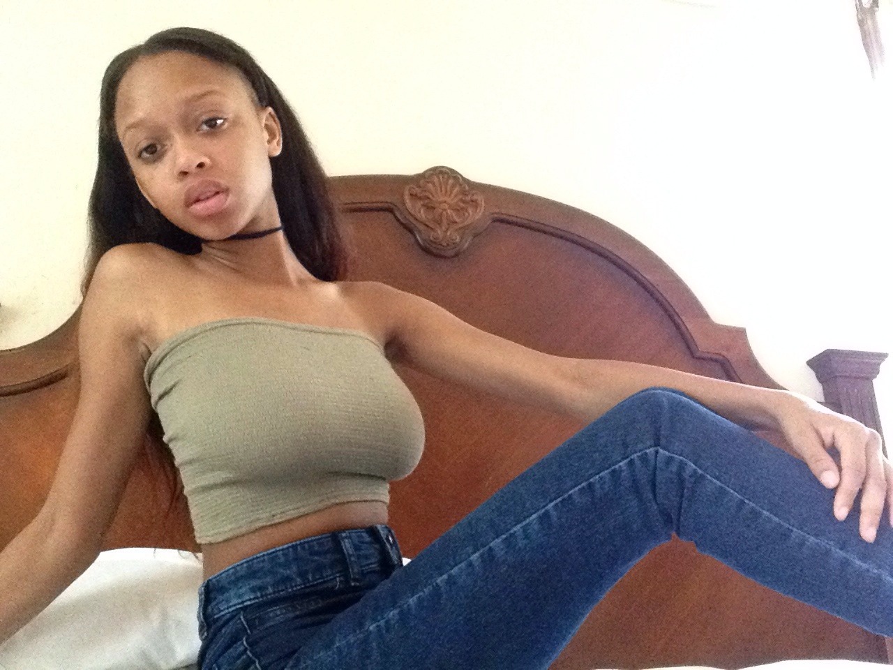 icecream-eaterrr:  no make up