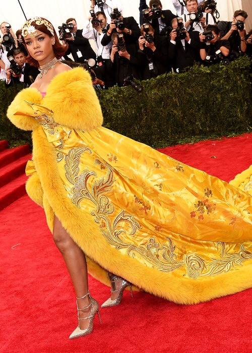 ohsodj:  Rihanna at the Met Gala (‘China: Through The Looking Glass’) in New York City.