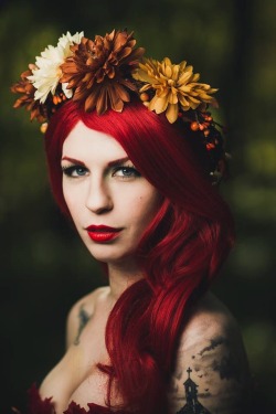 hjsteele:Character: Poison Ivy (Autumn version) Cosplayer: HJ