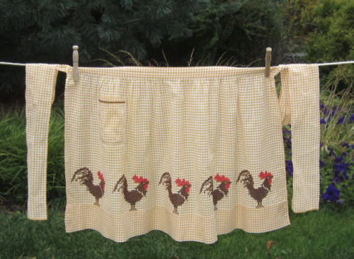littlevintagedove - Aprons are the cutest things! I am always...
