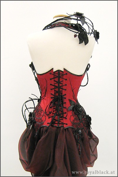 wayfarer-in-astrangeworld:What corset I want to use for my apocalypse red queen costume