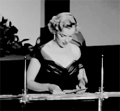 normajeanebaker: Marilyn Monroe presents the Oscar for Sound Recording at the 23rd