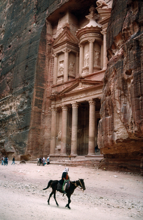 barcarole:Petra, Jordan, 1995. Photos by Harry Gruyaert.